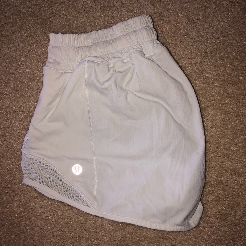 LULU white shorts